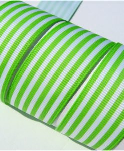 Grosgrain juostelė 25 mm, balta su žaliais dryželiais