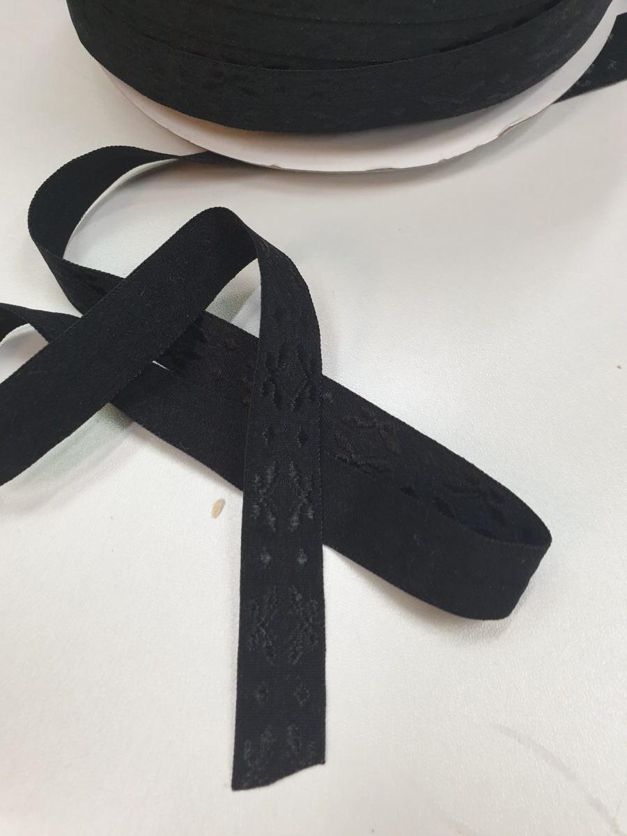 Minkšta elastinė guma su juoda 15mm rašteliu