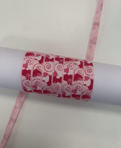 Grosgrain juostelė 9 mm rožinė su didelėm širdelėm