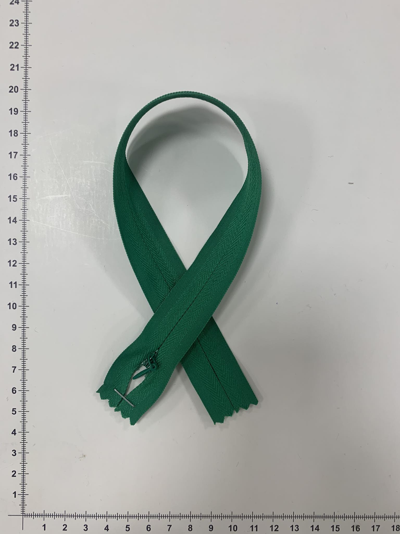 Paslėptas užtrauktukas "Ryškiai žalias" 30 cm