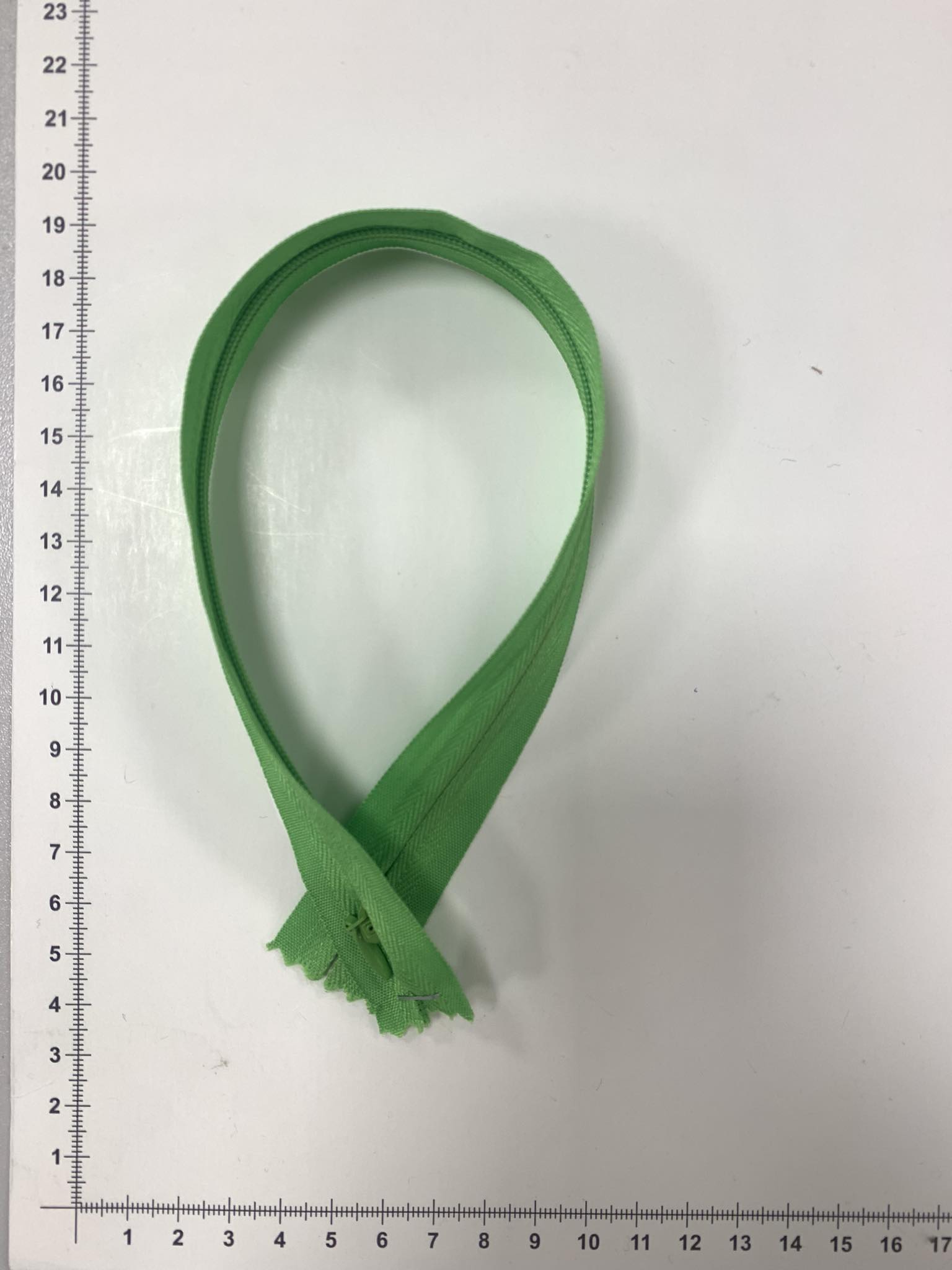 Paslėptas užtrauktukas "Žalias" 30 cm
