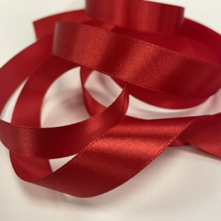 Atlasinė juostelė 20mm, raudona