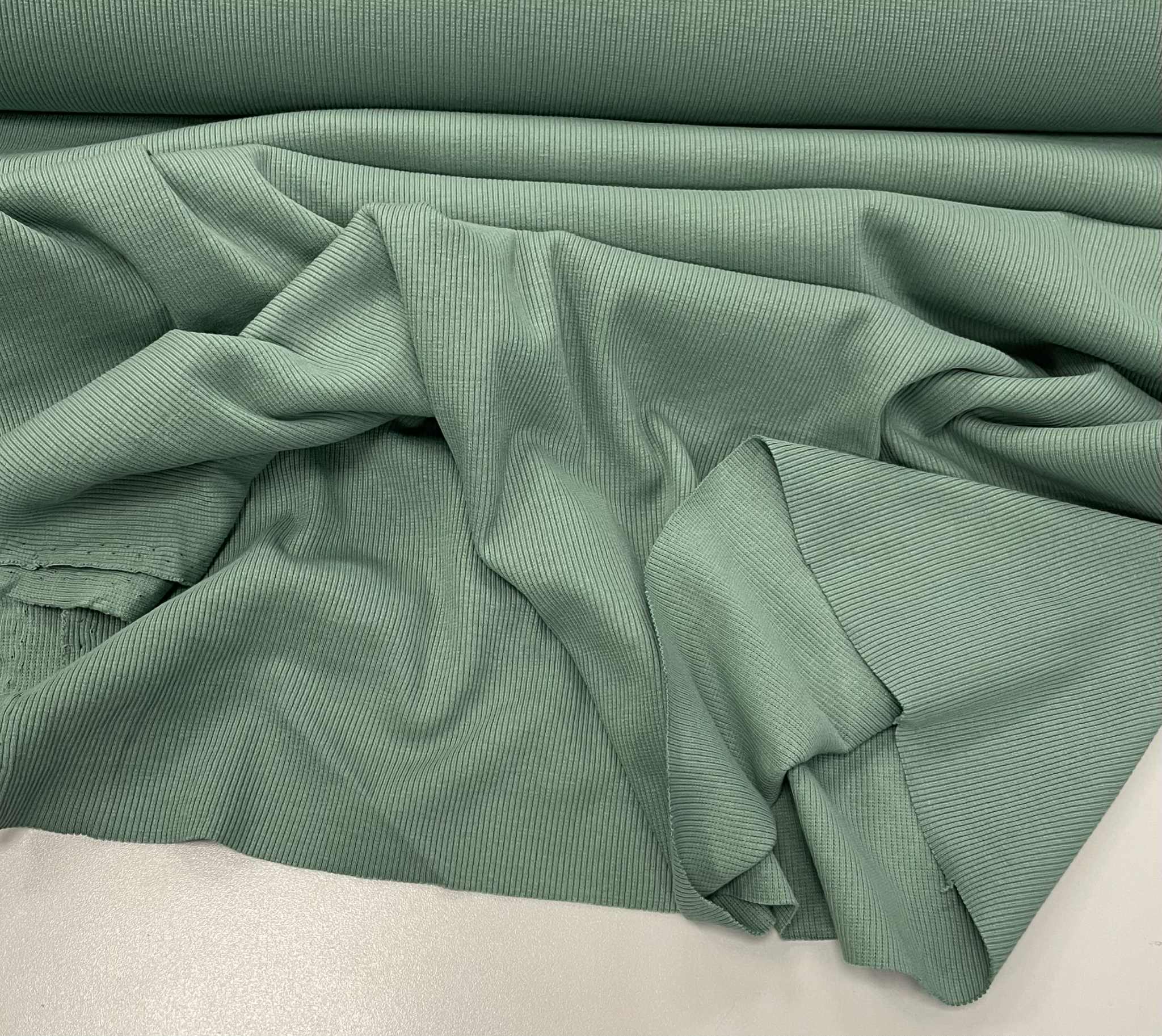 Plonesnis rib trikotažas Mineral Plonesnis rib trikotažas Mineral