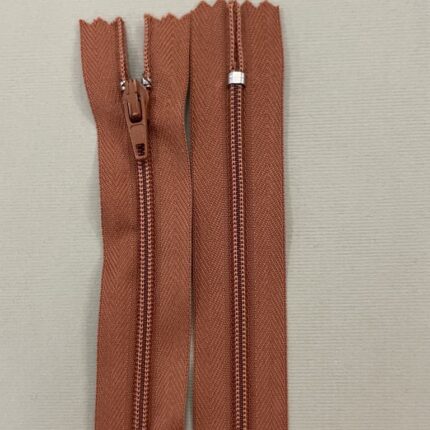 Spiralinis užtrauktukas "Plytinis", 18 cm