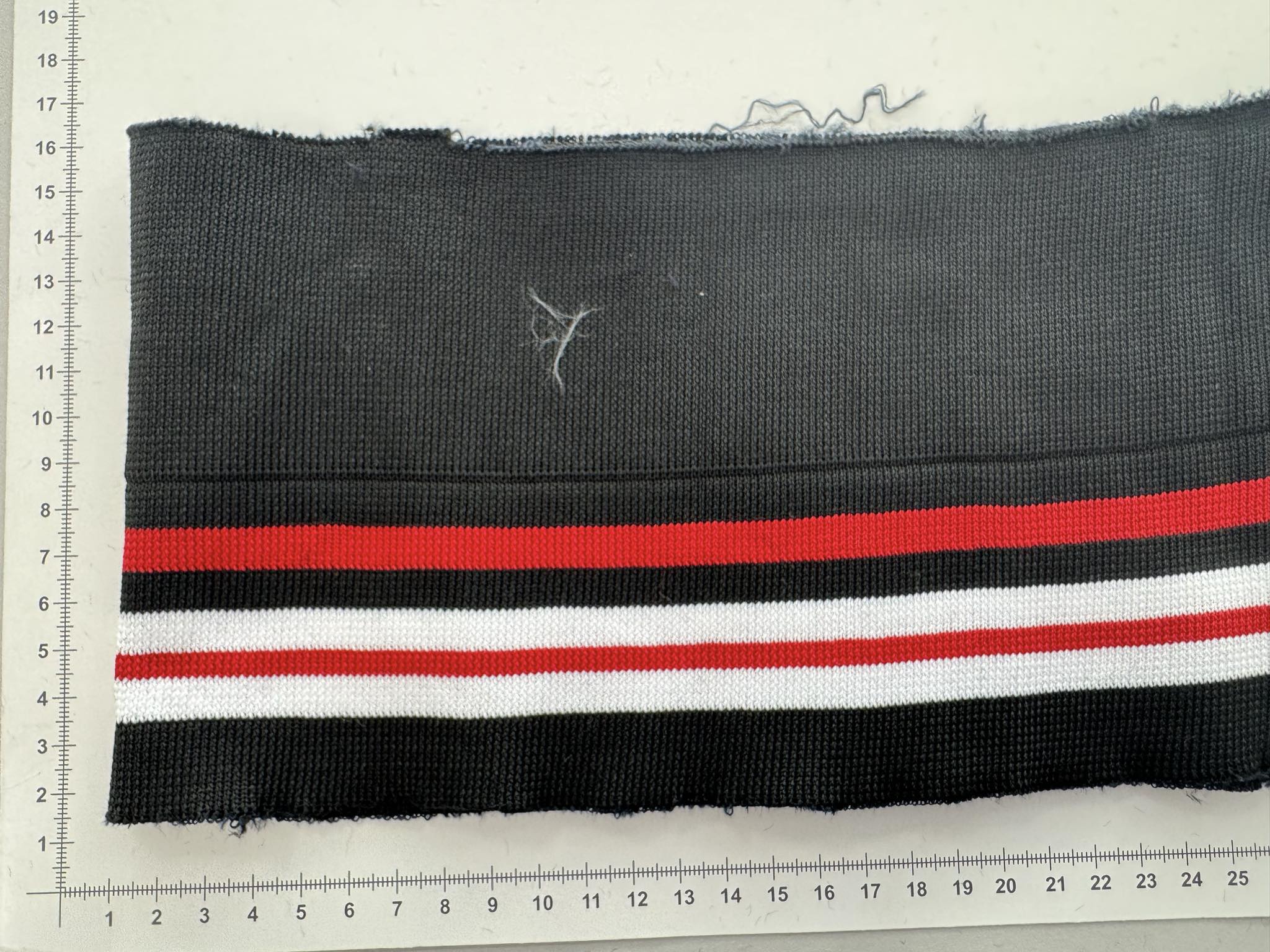 36f9c32a-b257-46fa-8700-7175bb2716dc.jpg Megztas rib, juosmeniui, rankovių galams — RIB paruoštukai | Trys Pelėdos