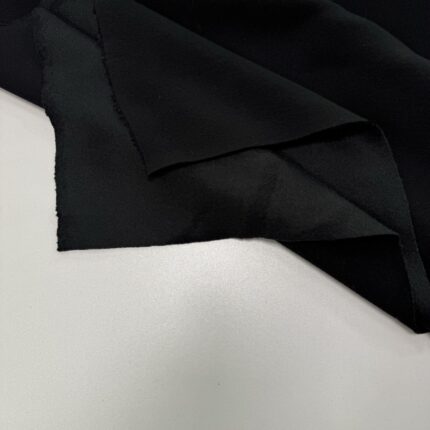 Pašiltintas, storas trikotažas Black — trikotažas | Trys Pelėdos