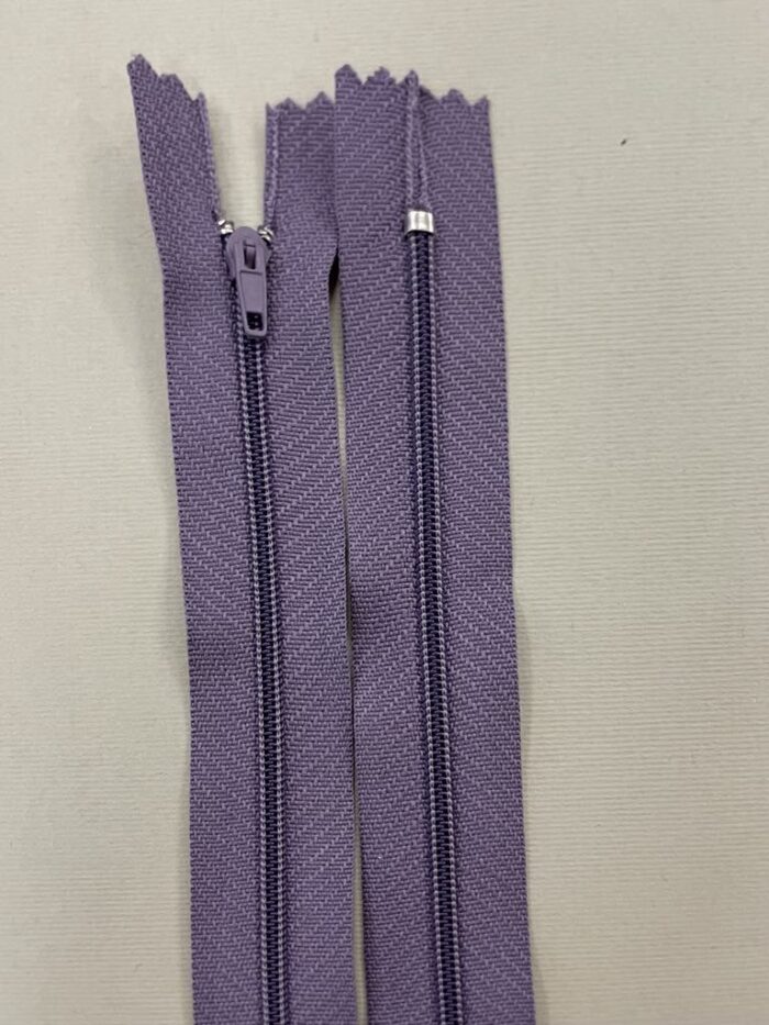 Spiralinis fiksuojamas užtrauktukas "Alyvinis", 18 cm