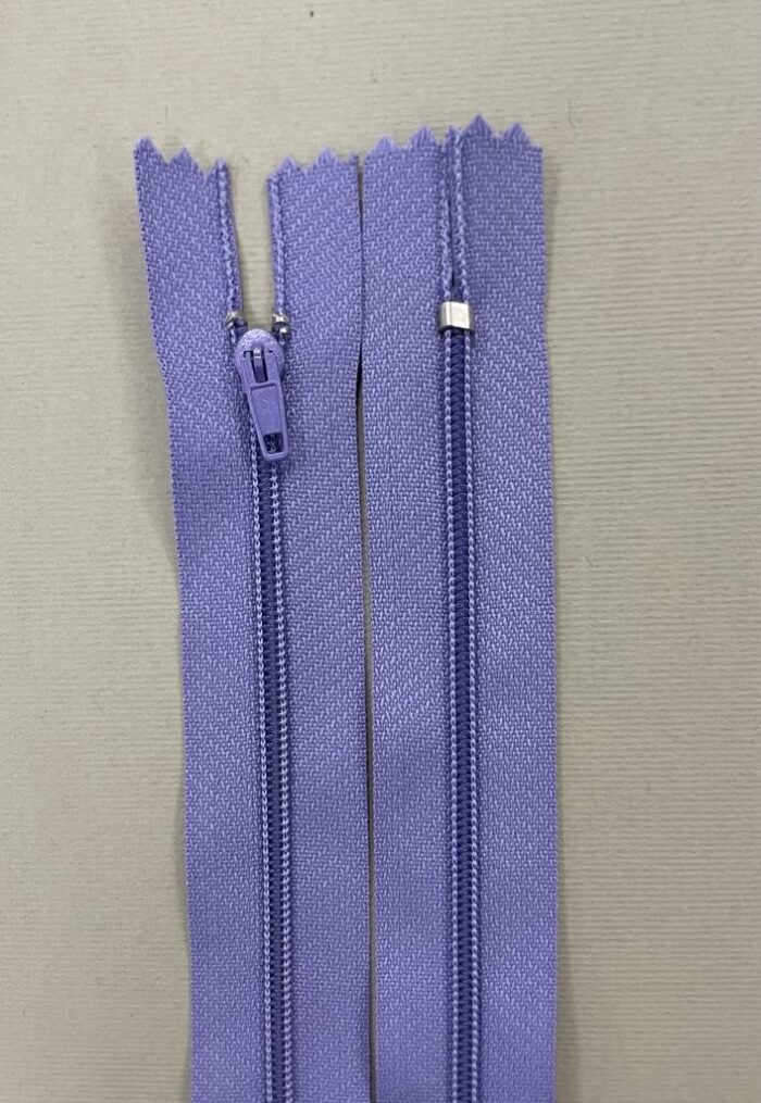 Spiralinis fiksuojamas užtrauktukas "Alyvinis", 18 cm