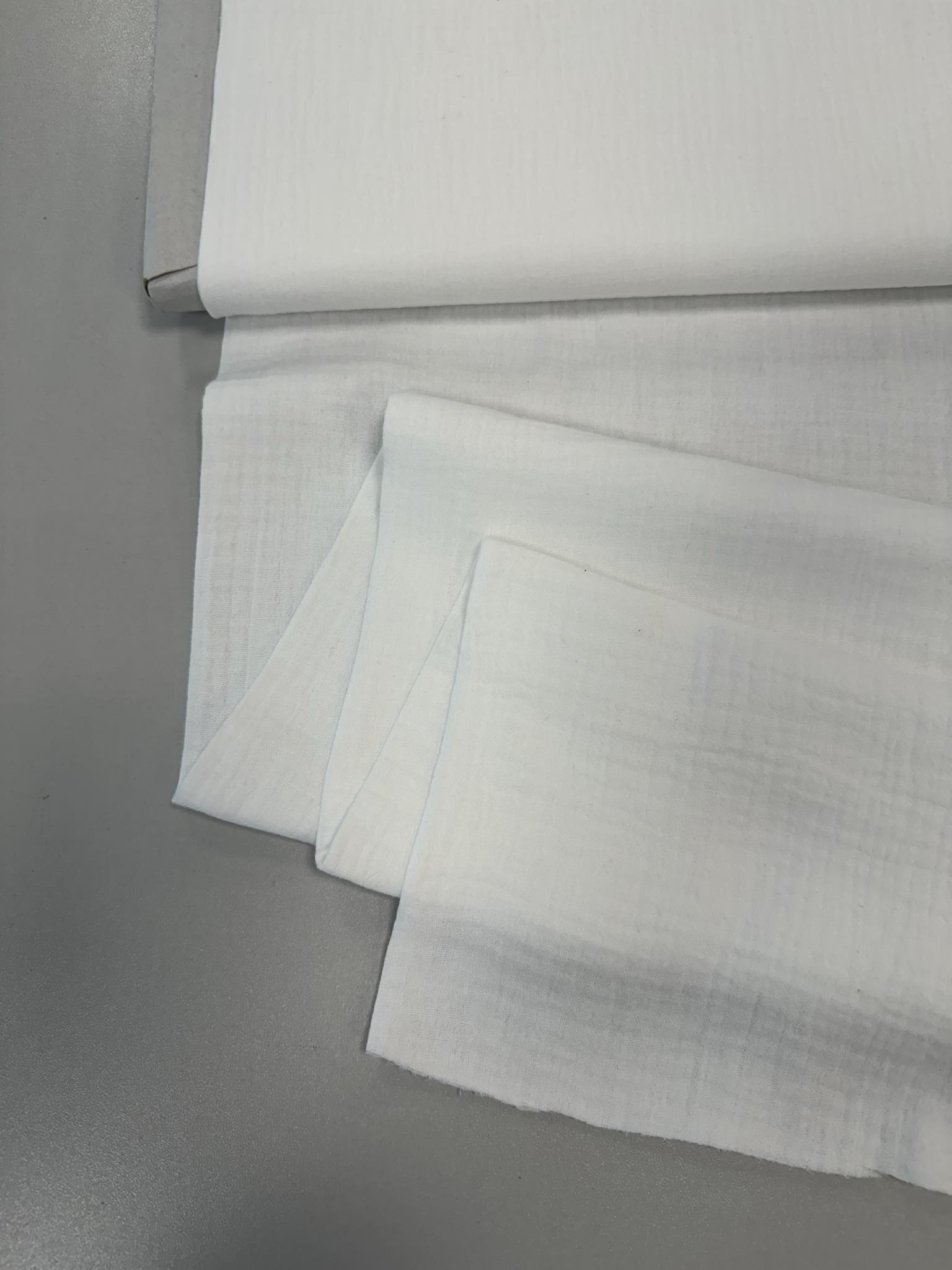 Medvilninis double gauze muslinas Baltas šiltas 02 — muslinas | Trys Pelėdos