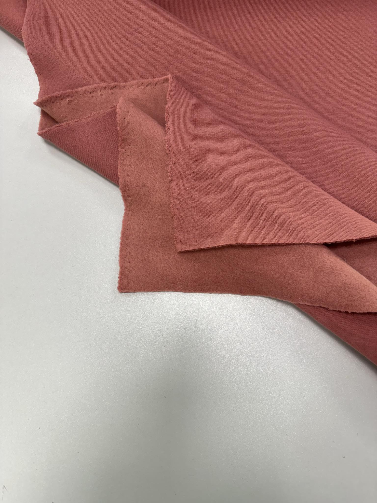 Pašiltintas, storas trikotažas Antique rose — trikotažas | Trys Pelėdos