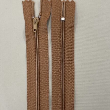 Spiralinis fiksuojamas užtrauktukas "Garstyčių šviesi", 20 cm