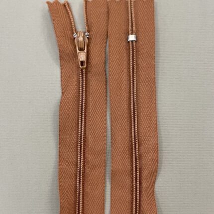 Spiralinis užtrauktukas "Šviesiai plytinis", 18 cm
