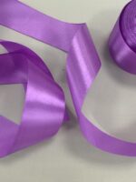 šviesesnė violetinė