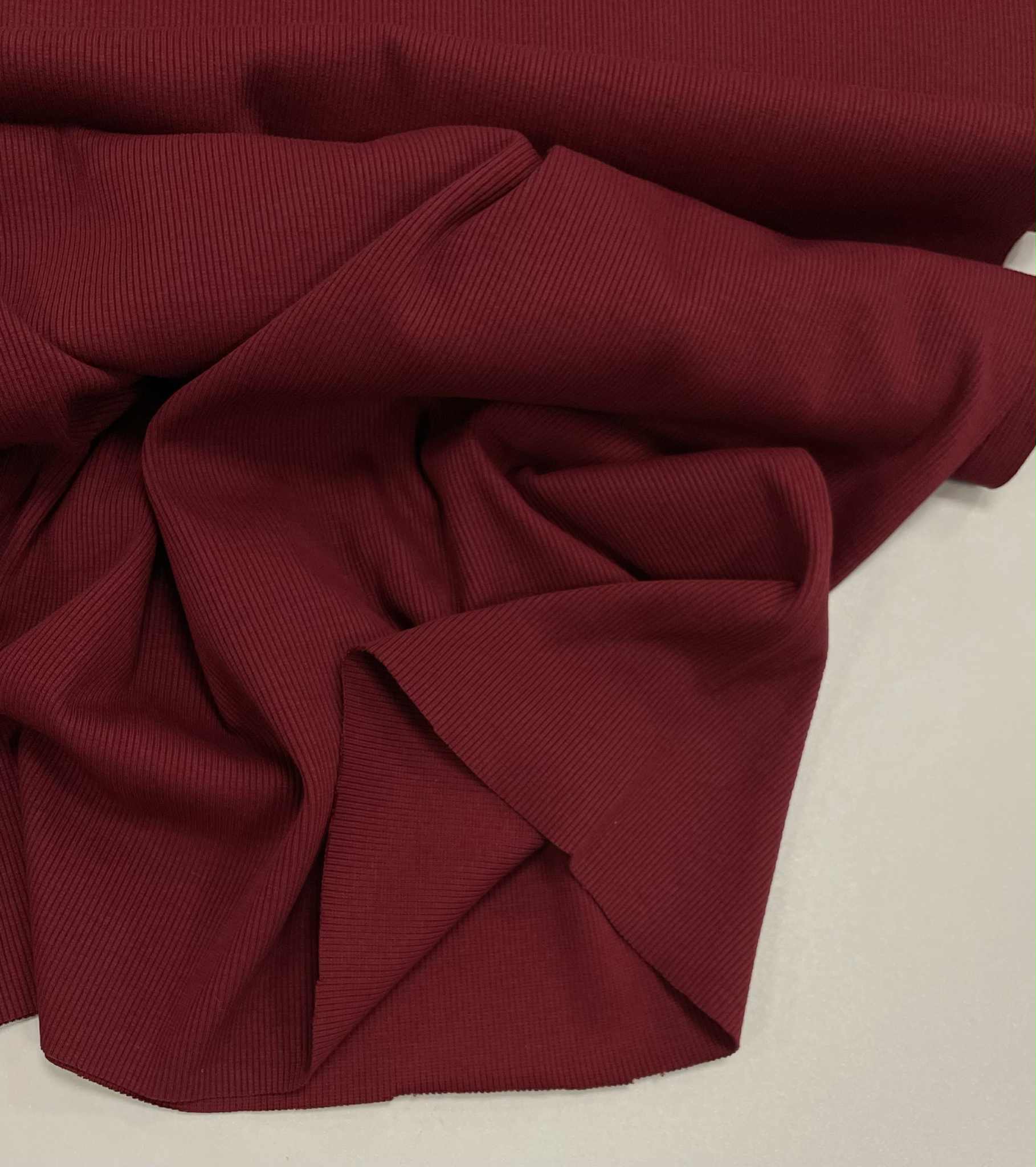 Plonesnis rib trikotažas Burgundy Plonesnis rib trikotažas Burgundy