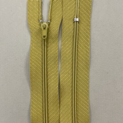 Spiralinis fiksuojamas užtrauktukas "Šviesiai samaninis", 18 cm