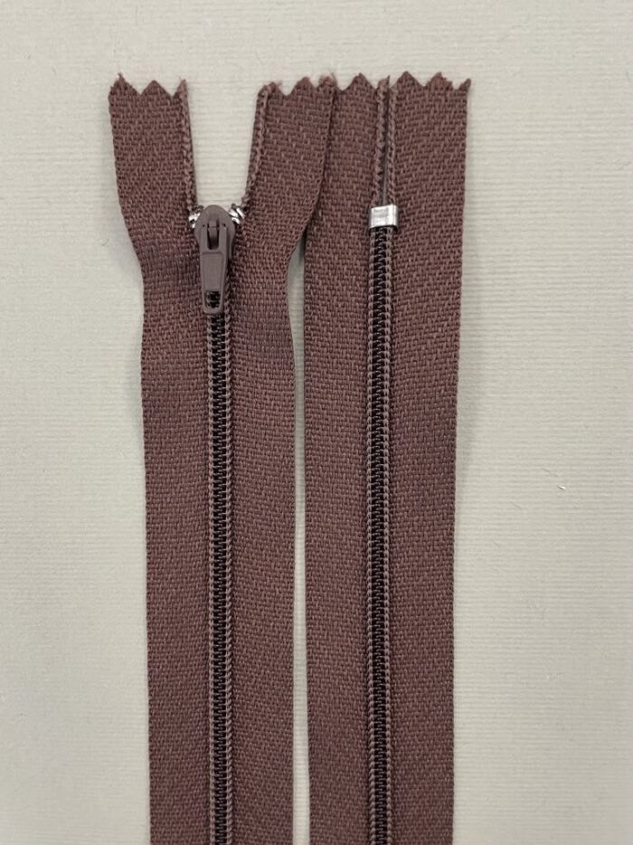 Spiralinis fiksuojamas užtrauktukas "Ryškiai ruda", 18 cm