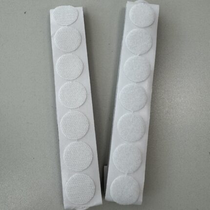 Velcro juostos skridinėliai, prilimpantys, 50 vnt. balti — Priedai Siuvimui | Trys Pelėdos