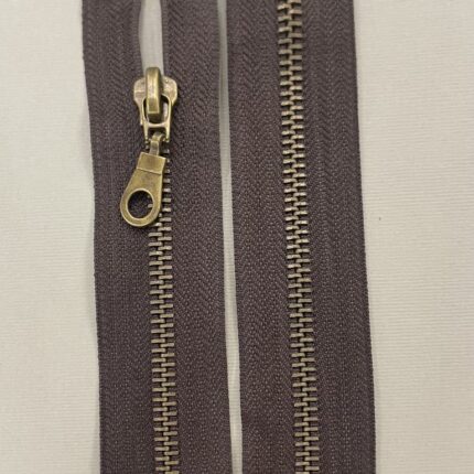 Metalinis išsegamas užtrauktukas "Rudas", 75 cm
