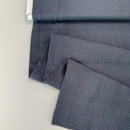 Medvilninis double gauze muslinas Tamsiai pilkas 17 — muslinas | Trys Pelėdos