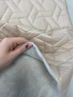Dygsniuotas vienpusis striukinis audinys Nude trapecijos - 40% NUOLAIDA (2 nuotr.) — striukinis audinys | Trys Pelėdos