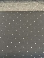 Tiulis su blizgančiomis akutėmis, juodas