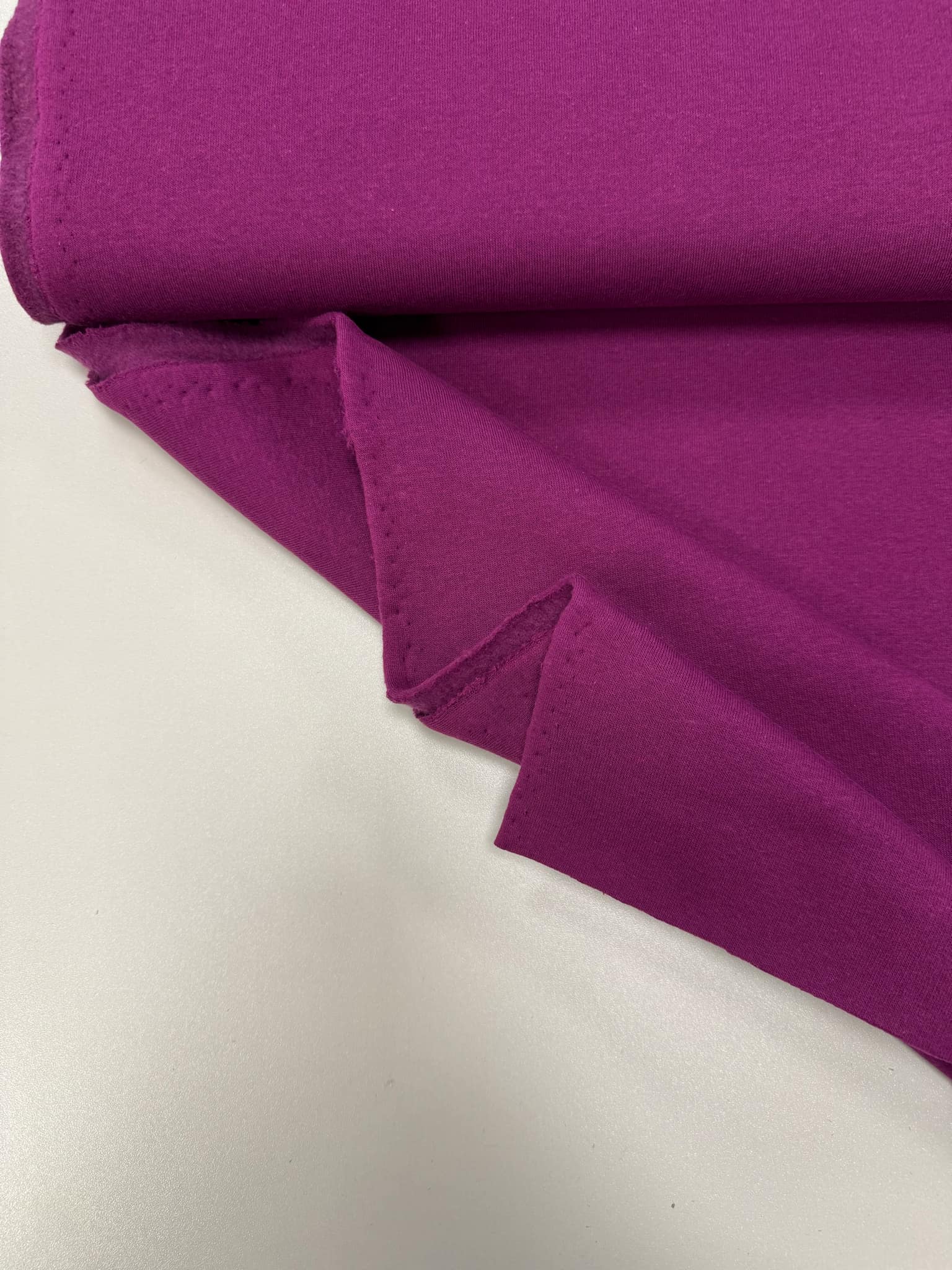 Pašiltintas, storas trikotažas Plum — trikotažas | Trys Pelėdos