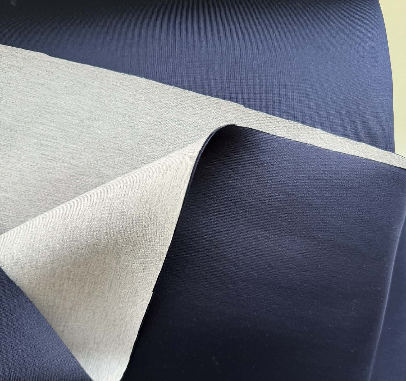 Dvispalvis neoprenas Mėlyna - pilka. IŠPARDAVIMAS Dvispalvis neoprenas Mėlyna - pilka. IŠPARDAVIMAS