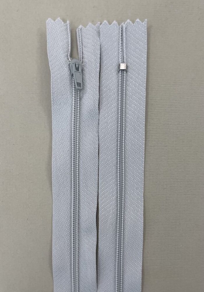 Spiralinis fiksuojamas užtrauktukas "Šviesiai pilkas", 22 cm