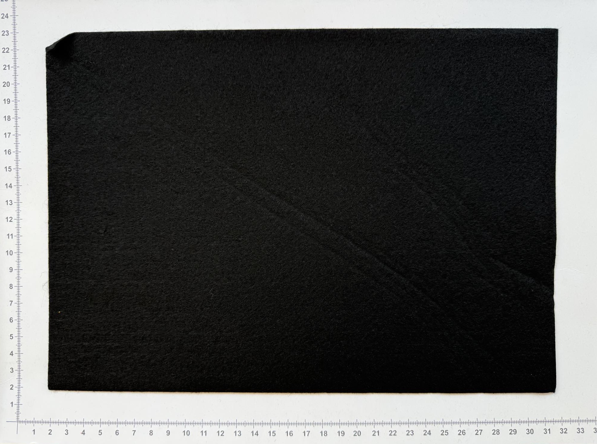 Dirbtinio veltinio (filco) lakštas, juodas — 1 mm | Trys Pelėdos