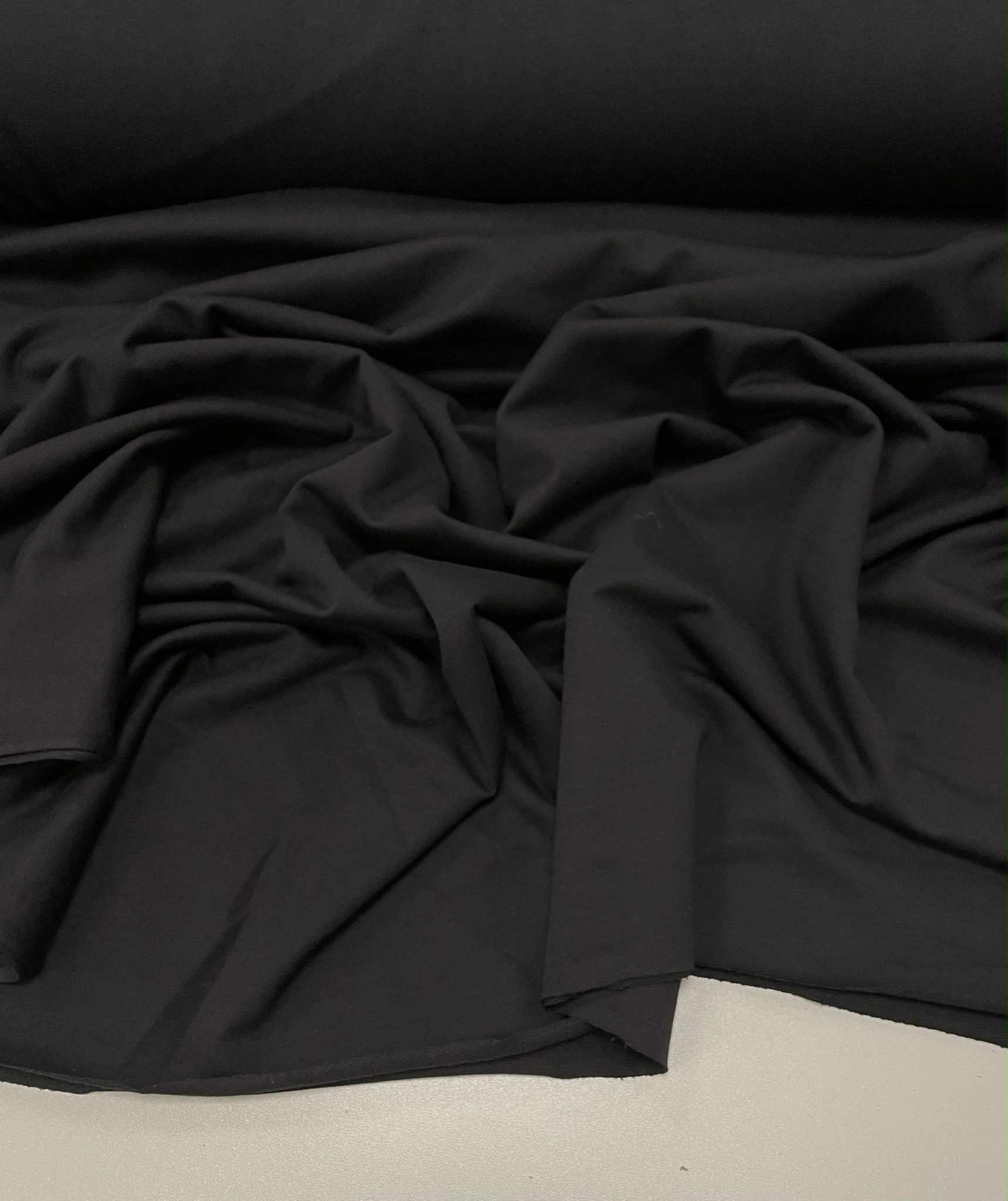 Kilpinis trikotažas Black, 250 g/m2 Kilpinis trikotažas Black, 250 g/m2