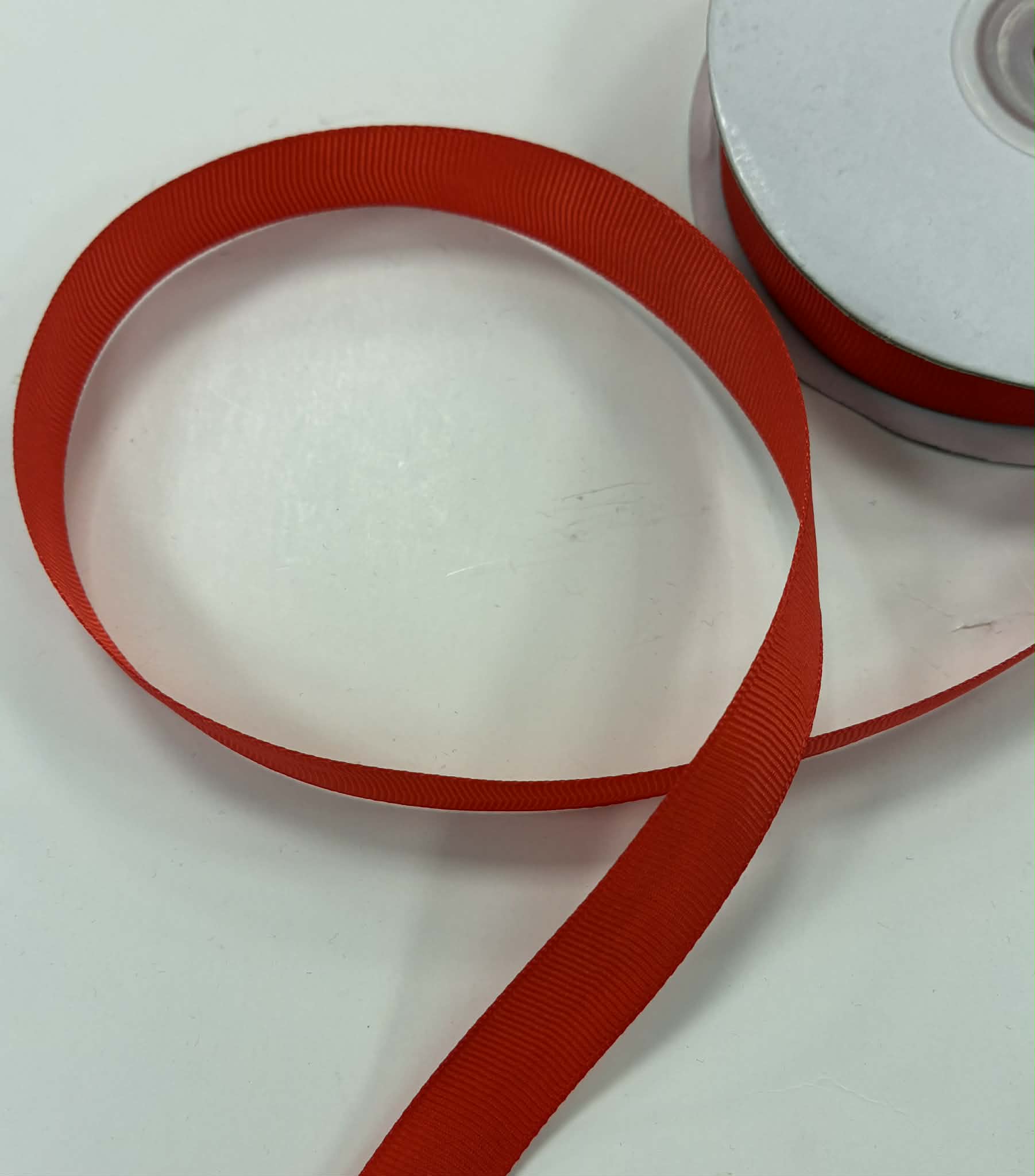 Grosgrain juostelė 15 mm, raudona Grosgrain juostelė 15 mm, raudona