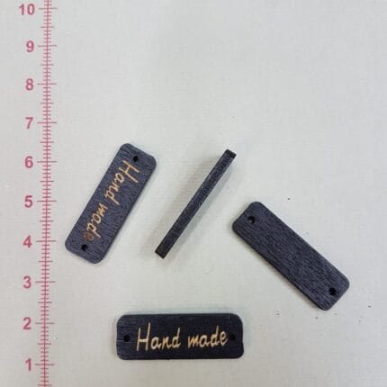 Juoda medinė etiketė Hand made, stačiakampė — Etiketės ir jų tvirtinimo priemonės | Trys Pelėdos