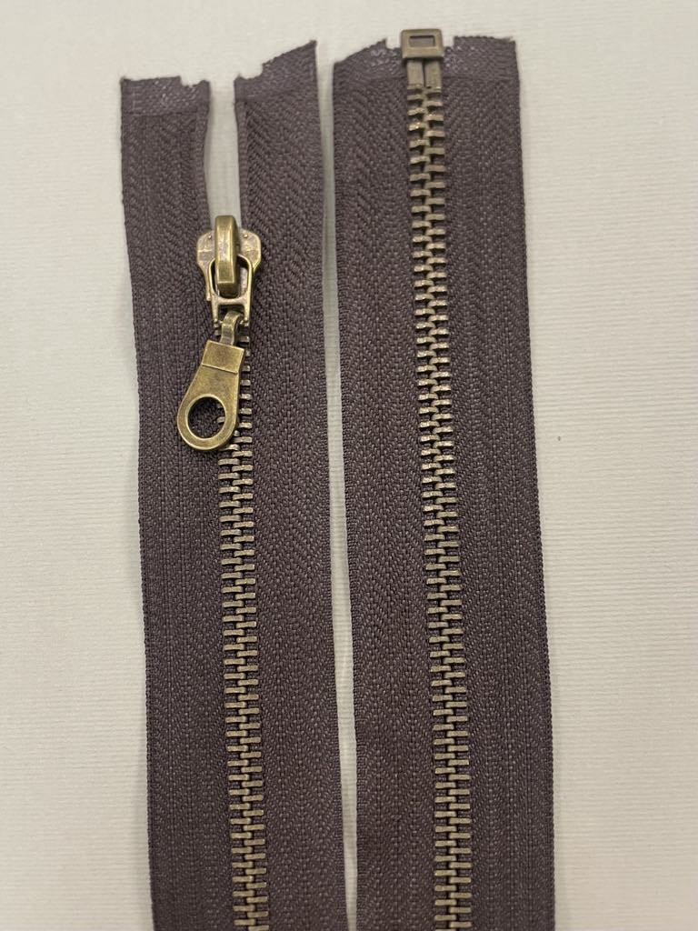 Metalinis išsegamas užtrauktukas "Rudas", 75 cm — siuvimo užtrauktukai | Trys Pelėdos