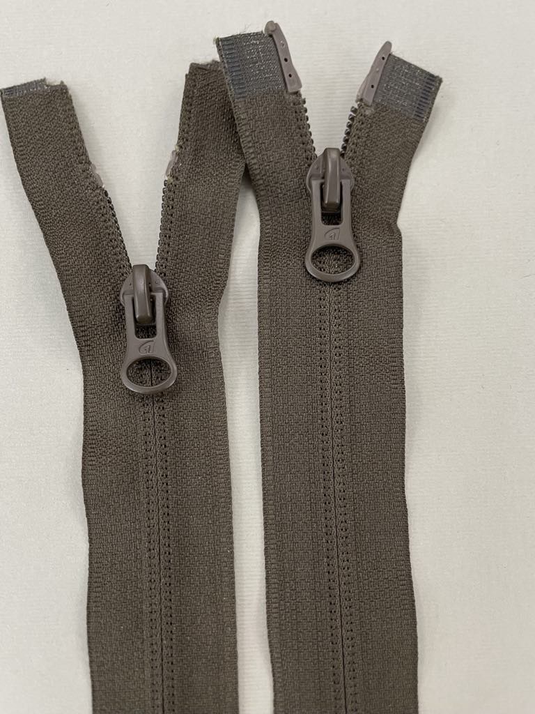 Paslėptas dvipusis užtrauktukas "Chaki", 75 cm Paslėptas dvipusis užtrauktukas "Chaki", 75 cm — siuvimo užtrauktukai | Trys Pelėdos