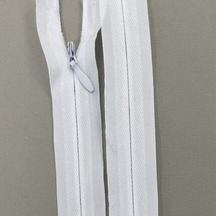 Paslėptas užtrauktukas "Baltas", 45 cm — siuvimo užtrauktukai | Trys Pelėdos
