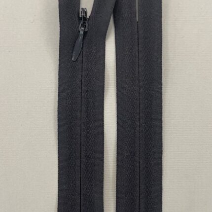 Paslėptas užtrauktukas "Juodas", 20 cm — siuvimo užtrauktukai | Trys Pelėdos