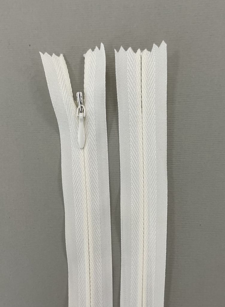 Paslėptas užtrauktukas "kreminis", 55 cm Paslėptas užtrauktukas "Kreminis", 40 cm — siuvimo užtrauktukai | Trys Pelėdos