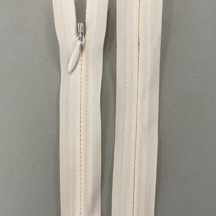 Paslėptas užtrauktukas "Švelniai persikinis", 35 cm — siuvimo užtrauktukai | Trys Pelėdos