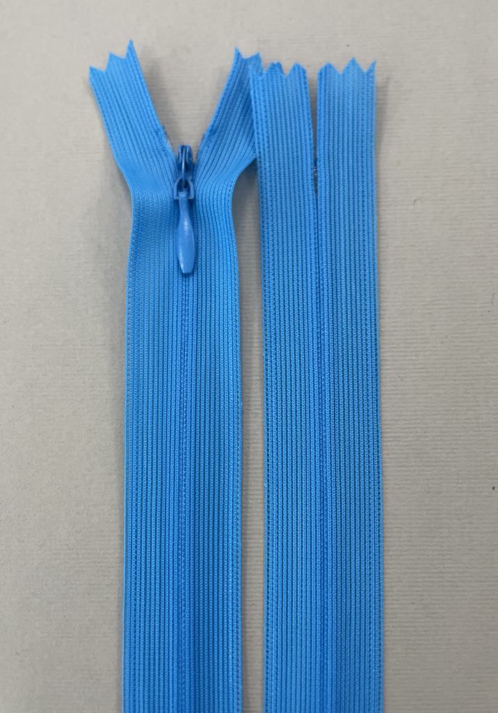 Paslėptas užtrauktukas "Turkio", 18 cm Paslėptas užtrauktukas "Turkio", 18 cm — siuvimo užtrauktukai | Trys Pelėdos