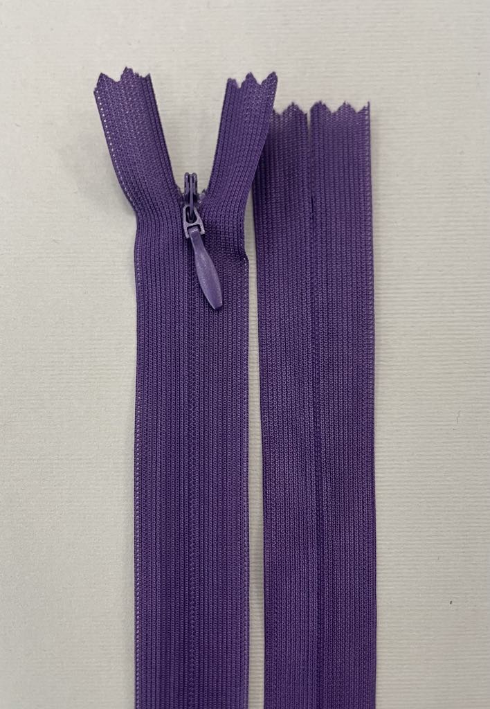 Paslėptas užtrauktukas "Violetinis", 18 cm — siuvimo užtrauktukai | Trys Pelėdos