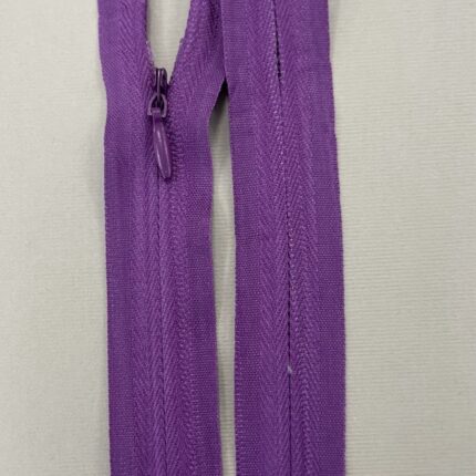 Paslėptas užtrauktukas "Violetinis", 35 cm — siuvimo užtrauktukai | Trys Pelėdos