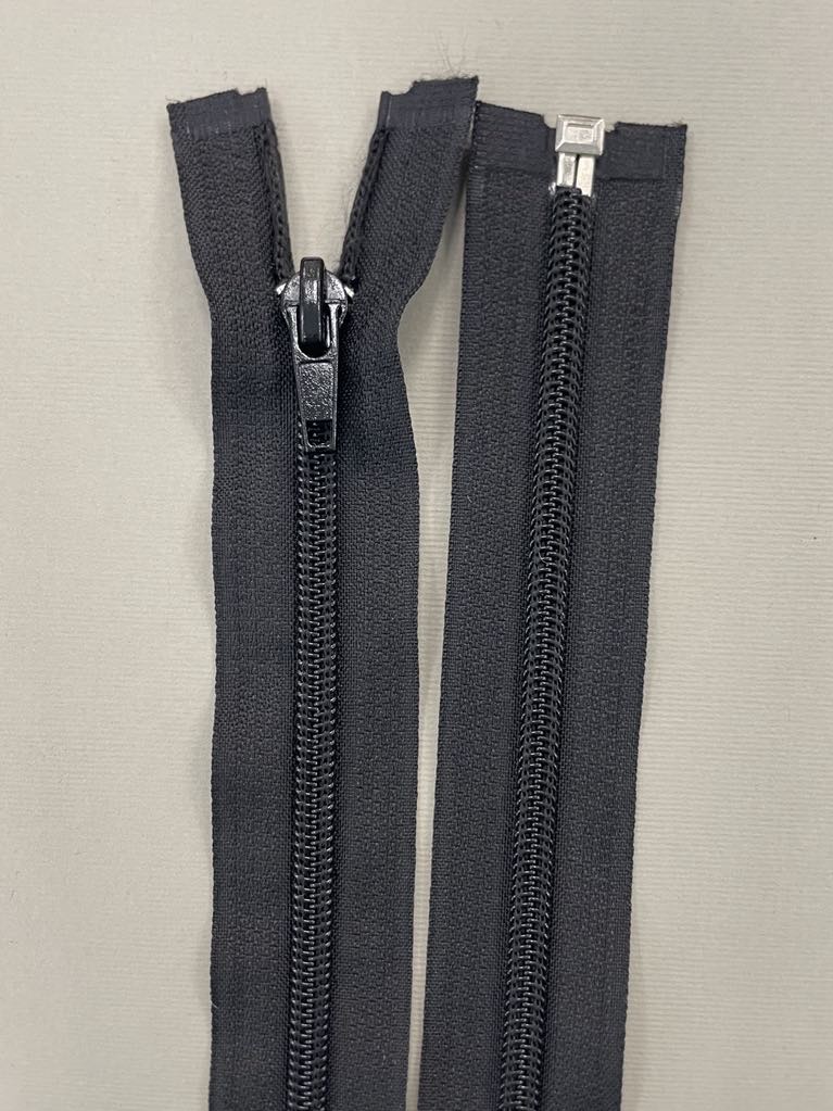 Spiralinis išsegamas užtrauktukas "Juodas", 95 cm Spiralinis išsegamas užtrauktukas "Juodas", 95 cm — siuvimo užtrauktukai | Trys Pelėdos
