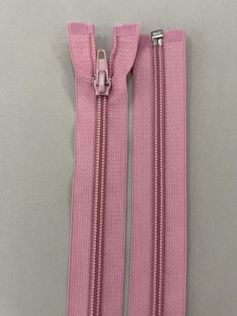 Spiralinis išsegamas užtrauktukas "Pelenų rožės", 65 cm Spiralinis išsegamas užtrauktukas "Pelenų rožės", 65 cm — siuvimo užtrauktukai | Trys Pelėdos