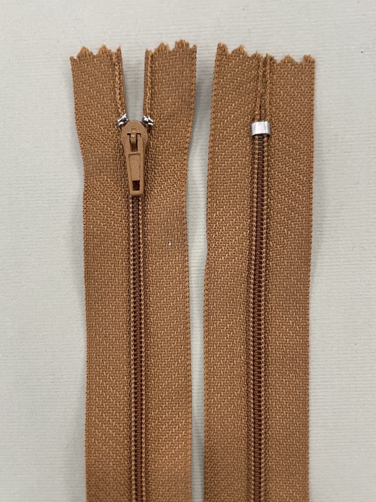 Spiralinis užtrauktukas "Garstyčių", 20 cm Spiralinis užtrauktukas "Garstyčių", 20 cm — siuvimo užtrauktukai | Trys Pelėdos
