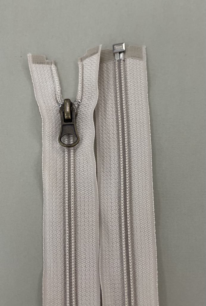 Spiralinis užtrauktukas "Kreminis", 75 cm Spiralinis užtrauktukas "Kreminis", 75 cm — siuvimo užtrauktukai | Trys Pelėdos
