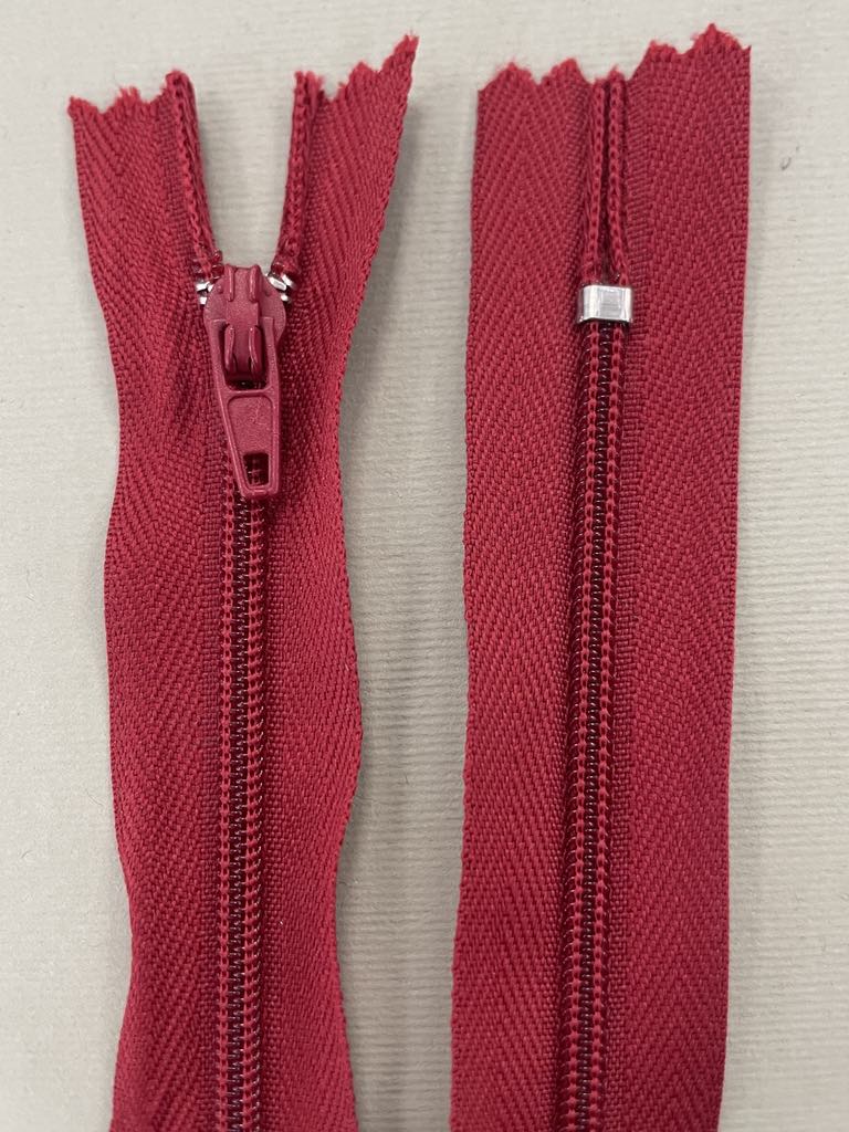 Spiralinis užtrauktukas Raudonas, 10 cm — siuvimo užtrauktukai | Trys Pelėdos