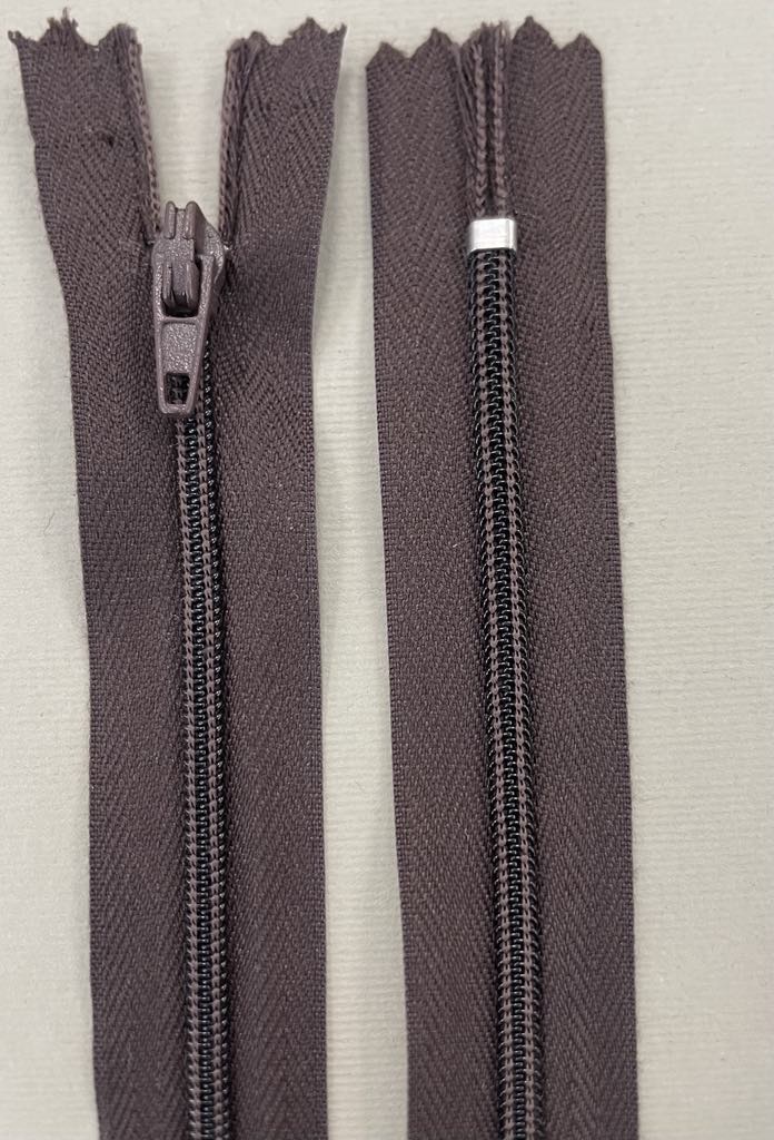 Spiralinis užtrauktukas "Rudas", 12 cm Spiralinis užtrauktukas "Rudas", 12 cm
