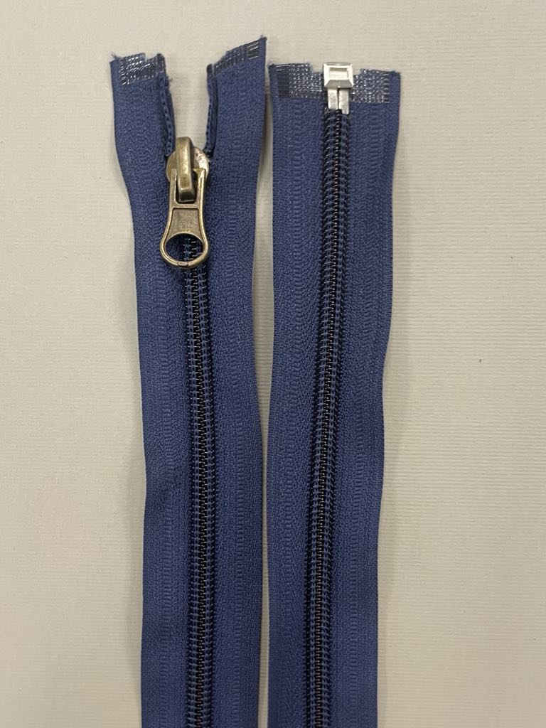 Spiralinis užtrauktukas "Tamsiai mėlynas", 75 cm Spiralinis užtrauktukas "Tamsiai mėlynas", 75 cm — siuvimo užtrauktukai | Trys Pelėdos