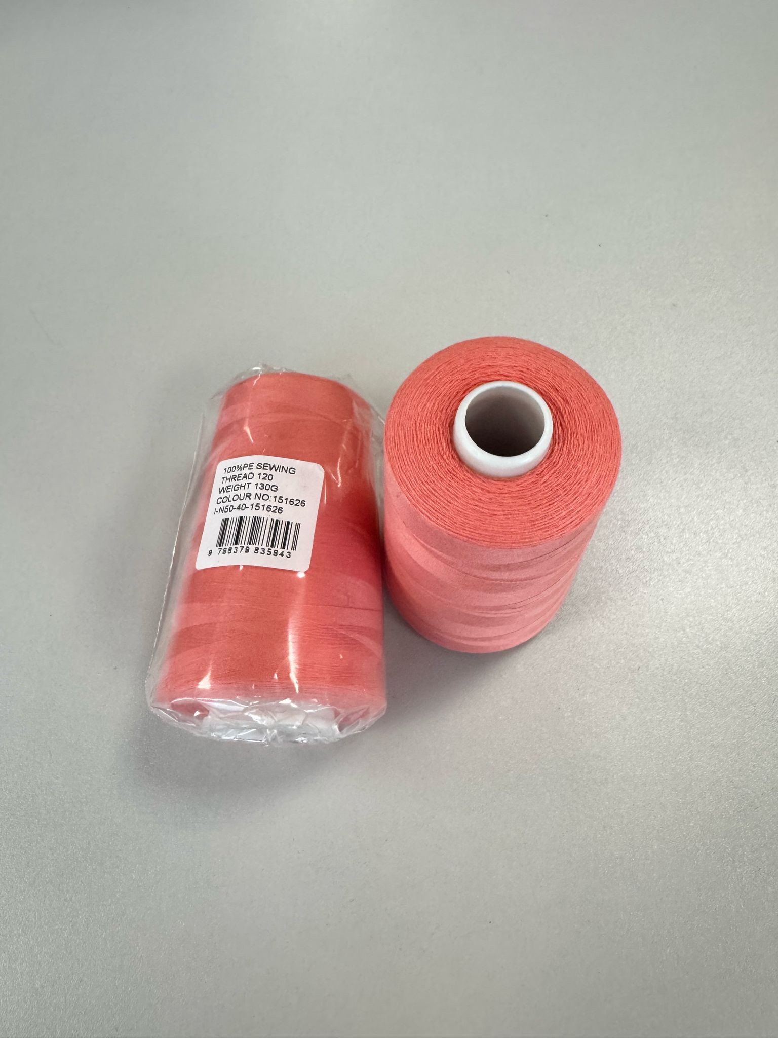 Siuvimo siūlai HARD Ryškus Persikas 151626 Siuvimo siūlai HARD Ryškus Persikas 151626