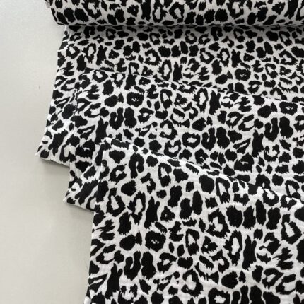 Medvilninis double gauze muslinas Leopardas baltas